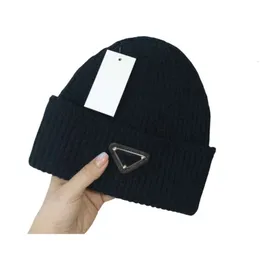 Fashion Designer MONCLiR Autumn And New Knitted Wool Hat Luxury Knitted Hat Official Website Version 1:1 Craft Designer Beanie