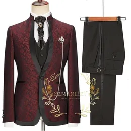 Men's Suits Blazers Luxury Burgundy Floral Rim Stage Men Suit 3 Pieces Set Stand Collar Mens Wedding Suits Formal Groom Tuxedo Costume Blazer 231118