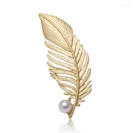 Brooches Pearl Feather For Women And Men Matte Silver Gold Color Leaf Plant Collar Pins Daily Party Gift Winter Coat Accessories