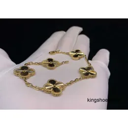 New Bracelet 2023 Luxury Van Clover Bracelet Pearl 4 Leaf 18K Gold Laser Brand Bracelet Charm Bracelet Necklace Earrings Diamond Wedding