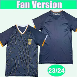 23 24 Le maglie da calcio da uomo più forti Versione concettuale Maglie da calcio Uniformi a maniche corte