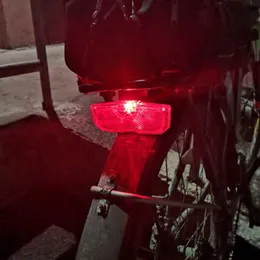 Cykelbelysningar LED Mountain Cykelbagage rack Ljus Vattentät cykel baksäte Reflekterande bakljus natt ridning säkerhet varning reflektor p230427
