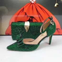 Scarpe eleganti BaoYaFang 2024 Arrivo Teal Green Fragola da sposa da sposa e borsa da donna Fashion Party cinturino alla caviglia alta Pupms