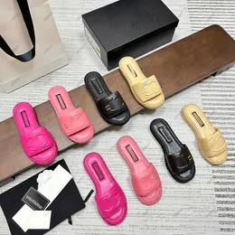 Designer moda feminina sandálias de couro metálico palha grosso inferior chinelos corrente decoração estilo quente com caixa 35-42 10a