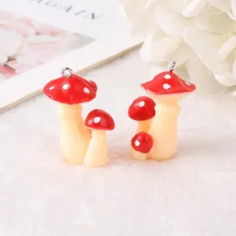 Charms 12 st/parti 3D Multicolour Mushroom Harts Cabochons smycken Fynd för halsband nyckelring DIY -tillverkning