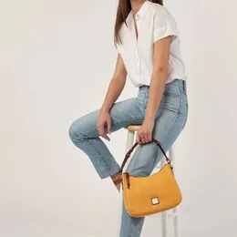 Duffel Påsar Vintage Soft Pu Leather Shoather Bag Handväska för flickor 2023 Casual Small Square Women Messenger dragkedja Shopping Daypack