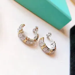 Nuovi prodotti Orecchini di lusso T Ear Cuff per la moda femminile classica Orecchini di diamanti bicolore a forma di cristallo C Orecchini di gioielli di design di alta qualità
