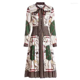 2024SS Projektantka Kobieta sukienka Spring Autumn Womens Długie rękaw Vintage Print Eleganckie łuk plisowane sukienki damskie ubrania Slim Vestidos szat