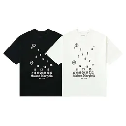 Designer modekläder herr tees tshirt margiela mm6 sommar ny kula digitalt tryckt par lösa kort ärm t-shirt