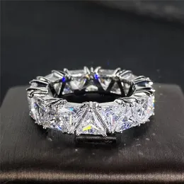 Anéis de casamento huitan banda de luxo promessa para mulheres triângulo único zircônia cúbica design de alta qualidade jóias na moda dropship 231124