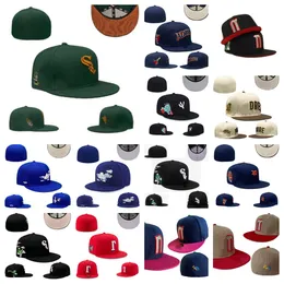 2023 Оставленный дизайнерский размер Бейсбол Футбол Плоские повседневные кепки Письмо вышивать хлопок All Teams Sport World Patched Полный закрытый ed hats mix order 7-8