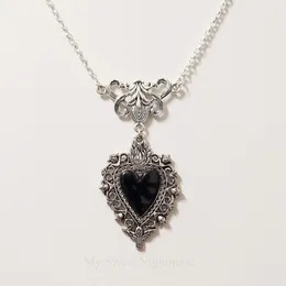 Strands Strings Sacred Heart Necklace Jewelry Black Color Heart Necklace Gothic Jewelry Memento Mori Burning Heart Pendant Necklace 230426
