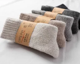 MEN039S SOCKS Süper Kalın Katı Merino Yün Tavşan Kar Sıcak Komik Komik Mutlu Erkek Erkekler Kalsketa Hombre Skarpety Meskie T22108968029