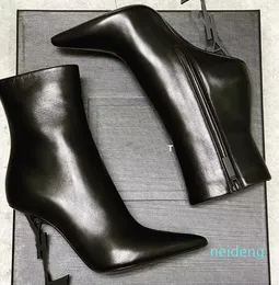 Marca de inverno de luxo opyum botas femininas preto bege couro de bezerro apontou toe martin botas senhora