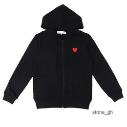 Comme de Garcon Men's Hoodies Sweatshirts 2023 Zipper Hooded Play Sweatshirt Commes Hoodie Cardigan des Small Red Heart Garcons Standard och Fleece Xhvo