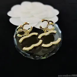 18k banhado a ouro brincos de designer de luxo carta geométrica famoso charme feminino cristal strass pérola brinco festa de casamento jóias