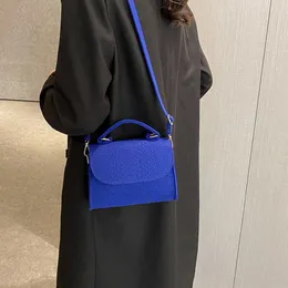 Evening Bags Tas Biru untuk Wanita Bahu Fashion Korea Baru Tangan Trendi Jinjing Mewah Desainer Retro Anak Perempuan 230428