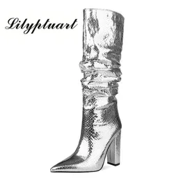 Bot Avrupa ve Amerikan tarzı kalın topuk kat yüksek yan fermuarlı kadın gümüş büyük boy ayakkabı kış 231128