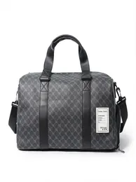 Duffel Bags Fashion Man Travel Duffel Bag Luxury Designer Plaid Leather Large Capacity Handbag Trip Boarding Organizer Pack Men Gy7822605
