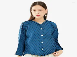 Women039s Blouses Miyake Hand Pleated Solid Stripe Fall 2023 Winter Korean Fashion Flare Sleeve Unique Tops Drop Center4980980