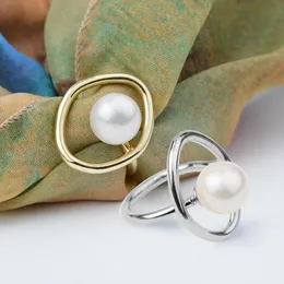 Anstecknadeln Broschen Einfacher und vielseitiger, verstellbarer Perlenseiden-Schalschnallen-Kleidungseckring Mehrzweck 230427