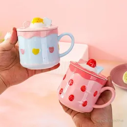 Mugs 1pc Creative Cartoon Cake Strawberry Mug With Lid Cute Ceramic High Beauty Gift Home Dining Table Supplies Milk Water Coffee Cup