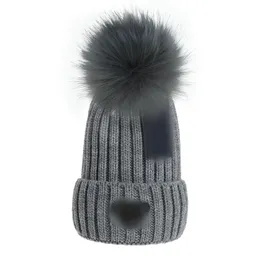 Nowy projekt mody Cross Letter Brand Krat Kat Wysokiej jakości męskie i damskie jesień i zimowa ciepła czapka czapki W-13