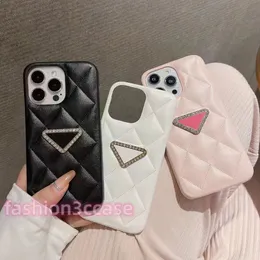 Designers de luxo personalizados para mulheres caixas telefônicas para iPhone 14 13 Pro máximo 12 11 xr xs x 7 8 mais couro de alta qualidade com capa de diamantes