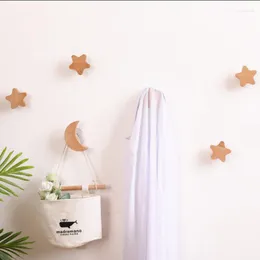 Hooks 1 Piece Wooden Hook Creative Star Moon Cloud Wall Hanging Coat Home Decoration Solid Wood Kitchen Accessories