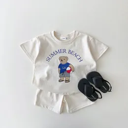 Rompers Korea Bay Boy Boy Clothing Set Toddler Kids Summer Clothing Cartoon Bear Tshirtshorts二枚のスーツ生まれた少女服230427