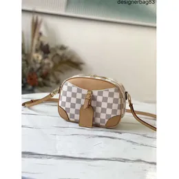 Fashion Bags French flip shoulder crossbody bag Exquisite craftsmanship before creating oil edges caramel and each color represents a different personality handg