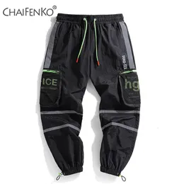 Pants CHAIFENKO 2020 New Hot Hip Hop Streetwear Beam Foot Cargo Pants Jogger Leisure Sports Trousers Men Fashion Reflective Men Pants