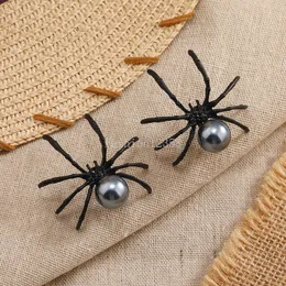 Abartılı Cadılar Bayramı Örümcek Böcek Hayvan Küpeleri Kadınlar İçin Kişilik Punk Siyah Örümcek Alaşımlı İnci Takı Kulak Saplama Takı