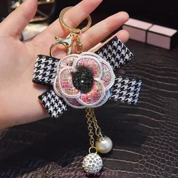 Keychains Korean Checked Keychain Bowknot Pearl Ball Fringe Key Chain Bright-Studded Camellia Bag Pendant Car Keyring Woman Cute