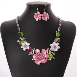 3set Europe och America Fashion Sweet Temperament Emamel Flowers with Crystal Halsband örhängen Set Ms Jewelry Gift309y
