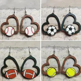 Hoopörhängen Trä för kvinnor Cool Creative Love Baseball Football Basketball Tennis Volleyball Hollow Party Trend Gift