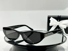 Cat Eye Solglasögon Designer Solglasögon för kvinnor av högsta kvalitet Fashion utomhus klassisk stil Eyewear Retro Unisex Driving Anti-UV400 med låda