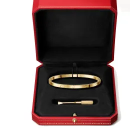 2023 Bangle Jóias Designers Pulseira Bangles Rose Gold Platinum Bangles Aniversário Presente Titanium Aço Adulto 3.65mm Pulseiras para Mulheres Na Moda B6047417