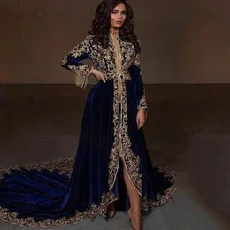 青いCaftan Karakou Algerienイブニングドレス長袖の高い低ネイビーブルーベルベットゴールドレースPeplum Kaftanアラビアドバイプロムガウン