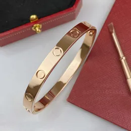 Love Bangl Bangle 18K Gold Bracelet Mens for Woman Designer 16 17 18cm T0p Quality أعلى جودة الموضة مصمم العلامة التجارية الفاخرة 014