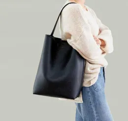 Luxury the row Female bags Bucket Bag Commuter Wind Tote Women039s Large Capacity One Shoulder 2022 New3403519