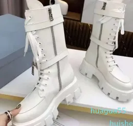 Botas de couro branco monólito de designer de luxo robusto para mulheres