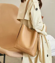Evening Bags High Quality Sense Commuter Bucket 2023 Fashion Tote Leather Women39s Bag Large Capacity Single Shoulder Me9301595