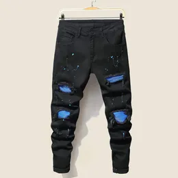 Kvinnors jeans män är coola rippade magra byxor sträcker smala denim byxor stor storlek hiphop svart blå avslappnad jogging för män 231129