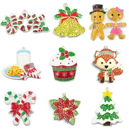 Charms 10pcsbag Christmas Series 1 Deer Gingerbread Cupcake Bell Santa Snowmangloves Pendant Välj Design First 231128