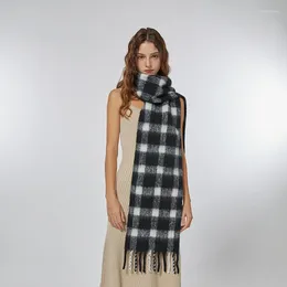 Sciarpe 20% misto lana Designer di nicchia Sciarpa classica scozzese a contrasto in bianco e nero Fredda calda in autunno inverno.