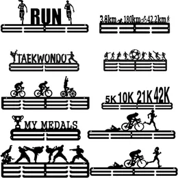 기타 홈 장식 24 스타일의 금속 가공 철벽 후크 트라이 애슬론 달리기 스포츠 축구 메달 디스플레이 스탠드 장식 스토리지 랙 230428