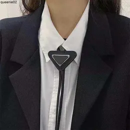 Neck Ties Womens Designer Necktie Mens Bow Necklaces Men Choker Brand Women Black Triangle Luxury Elegant Simple