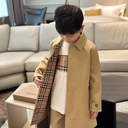 Młodzież chłopiec tennch płaszcze ubrania hurtowe dziewczynki jesienne designerskie kurtki płaszcz bawełniany materiał dziecięcy ubrania
