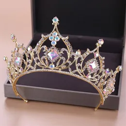 2021 Gold Princess Nekuar Chic Tiaras Akcesoria Oszałamiające kryształy Perły Weddne Tiary i korony 12172273T